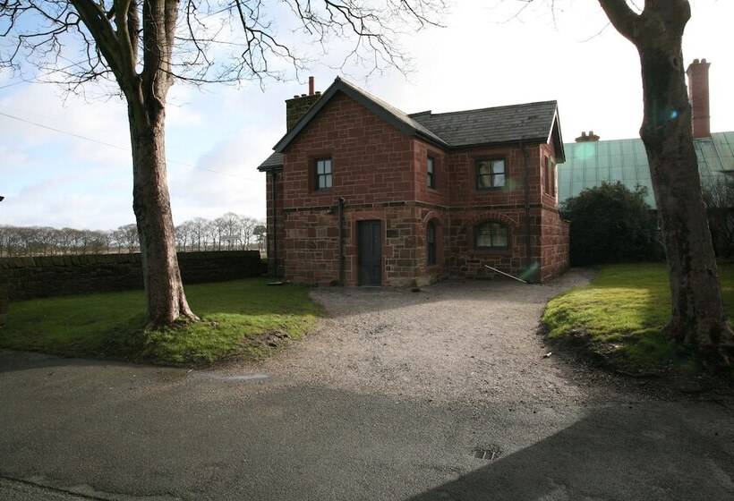 بنسيون Thornton Manor Estates