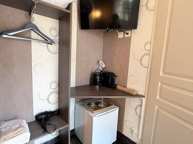 膳宿费 Villa De L Eguille