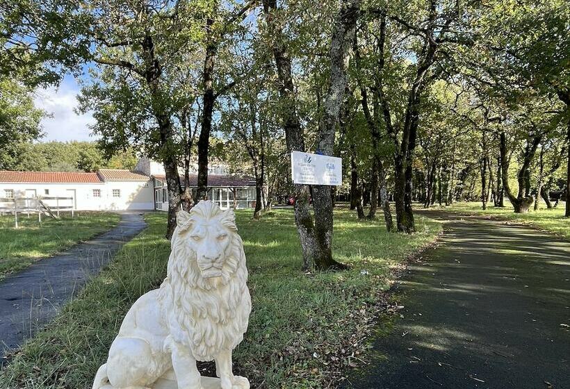 膳宿费 Villa De L Eguille