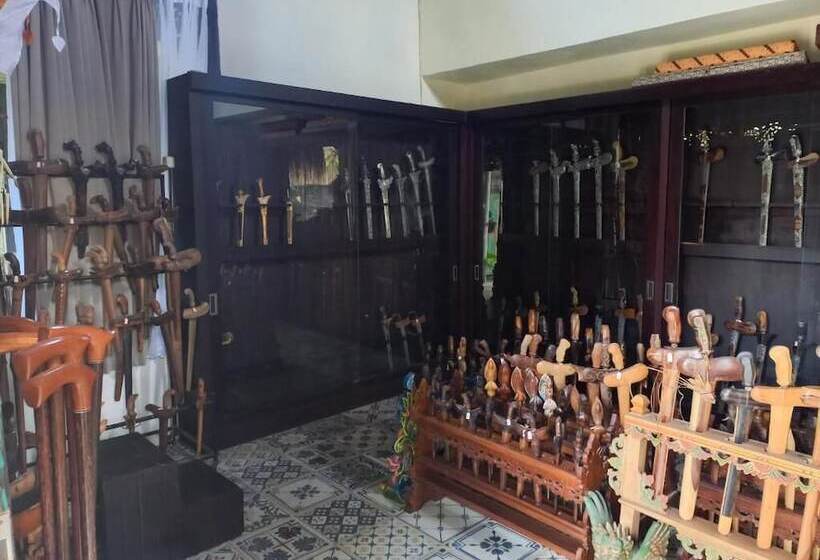 פנסיון Villa Telaga Wana