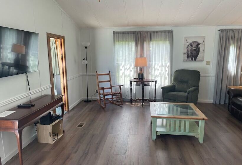 بنسيون West End House