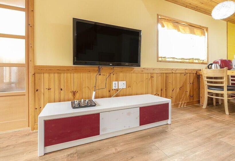 Pocheon Aleumdaun Pension