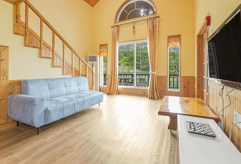 Pocheon Aleumdaun Pension