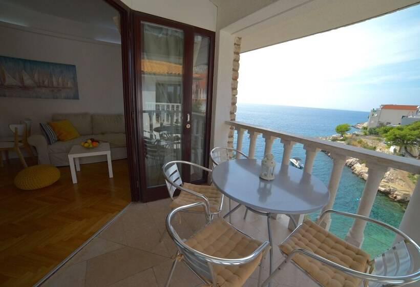 Oasis Premium Primosten