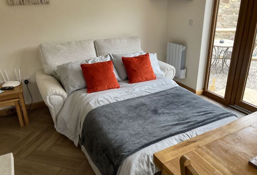 레지던스 1 Bedroomed Detached Holiday Retreat Pant