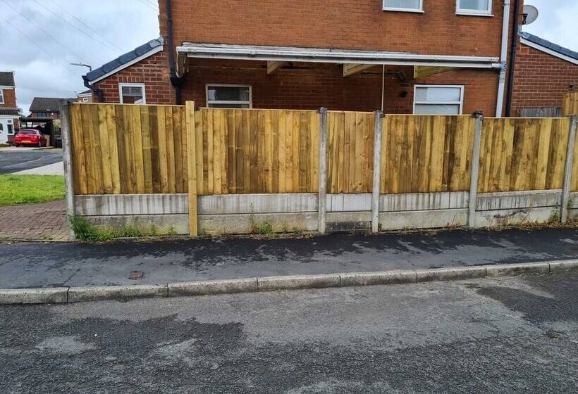 إقامة Immaculate 3 Bed House With Free Parking In Bolton