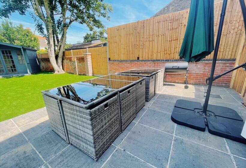 레지던스 Stunning 8 Bed House With Sea & Beach Views