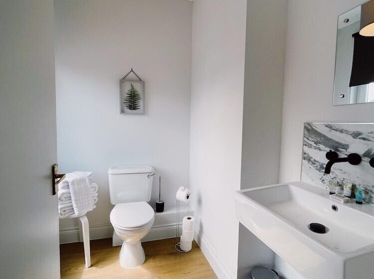 레지던스 Stunning 8 Bed House With Sea & Beach Views