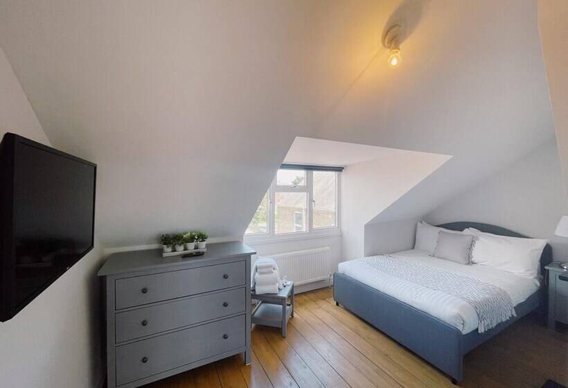 레지던스 Stunning 8 Bed House With Sea & Beach Views