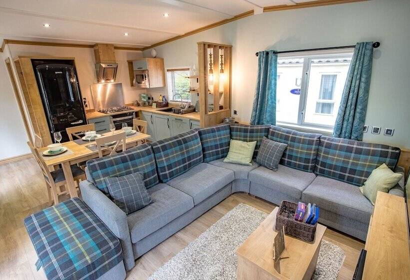 Курорт Sandy Balls Holiday Village