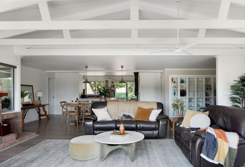 אתר נופש The Village Green Glampervans