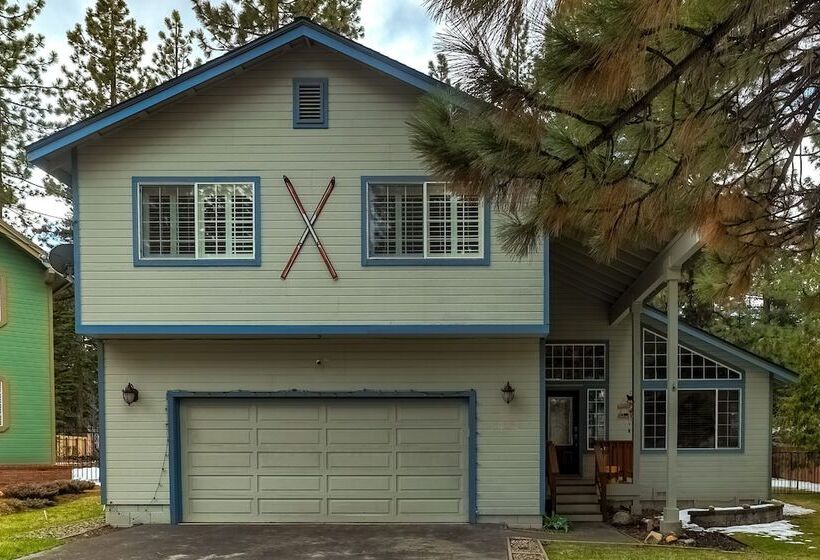 Sutter Trail Sparkles Air Conditioned Large Family Home!