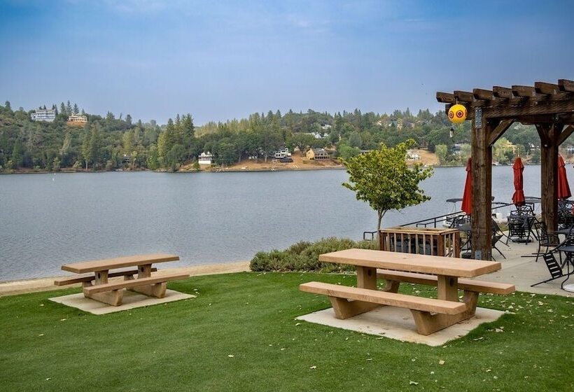 Sunshine Cabin   Relaxation Awaits When You Visit The Sunshine Cabin. After A Day Exploring Nearby M