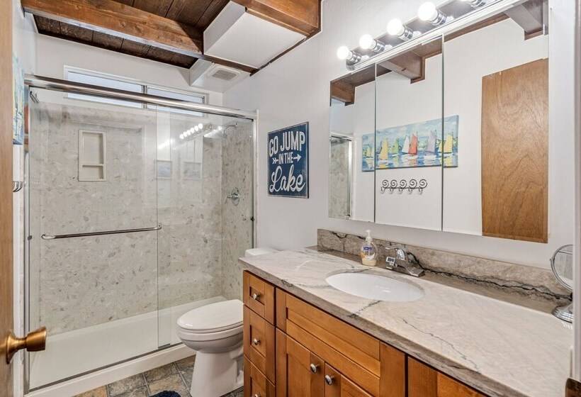 Sunshine Cabin   Relaxation Awaits When You Visit The Sunshine Cabin. After A Day Exploring Nearby M