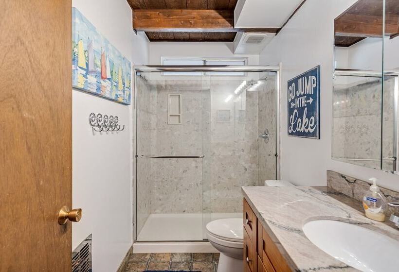 Sunshine Cabin   Relaxation Awaits When You Visit The Sunshine Cabin. After A Day Exploring Nearby M