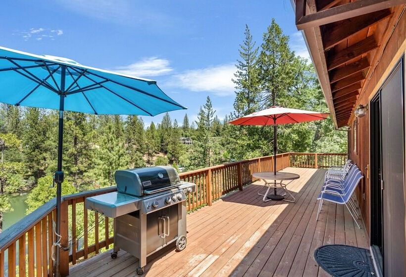 The Big Easy   Lakefront Only 1 Mile To Popular Marina Beach! By Yosemite Region Resorts