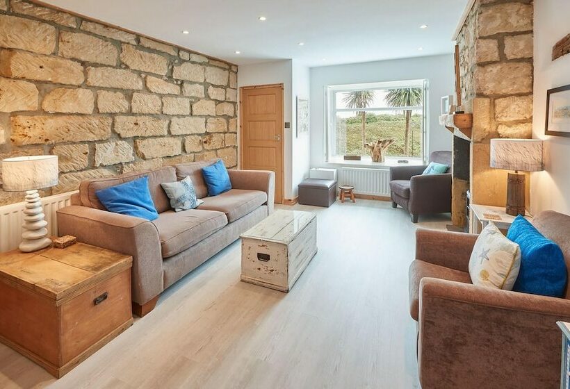 The Cottage Marksebythesea