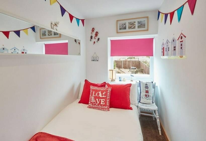 The Cottage Marksebythesea