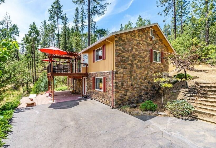 The Happy Place Mountain Views And Amenities Galore By Yosemite Region Resorts