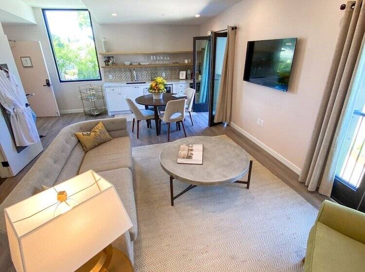 The Lofts At The Market