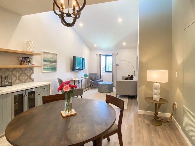 The Lofts At The Market