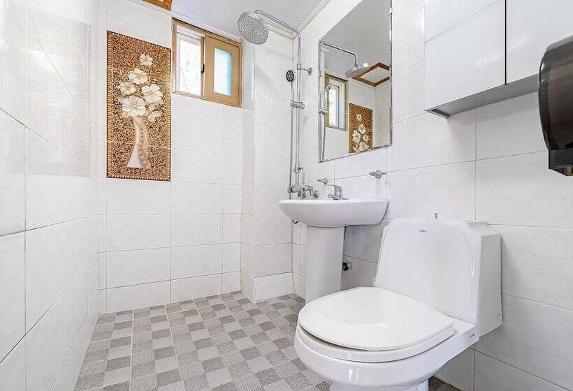 Tongyeong Hwanggeumbada Pension