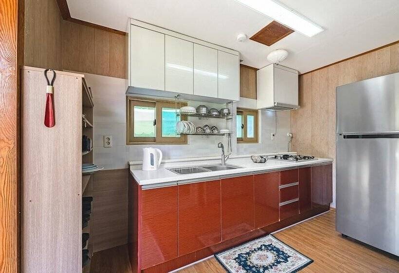 Tongyeong Hwanggeumbada Pension