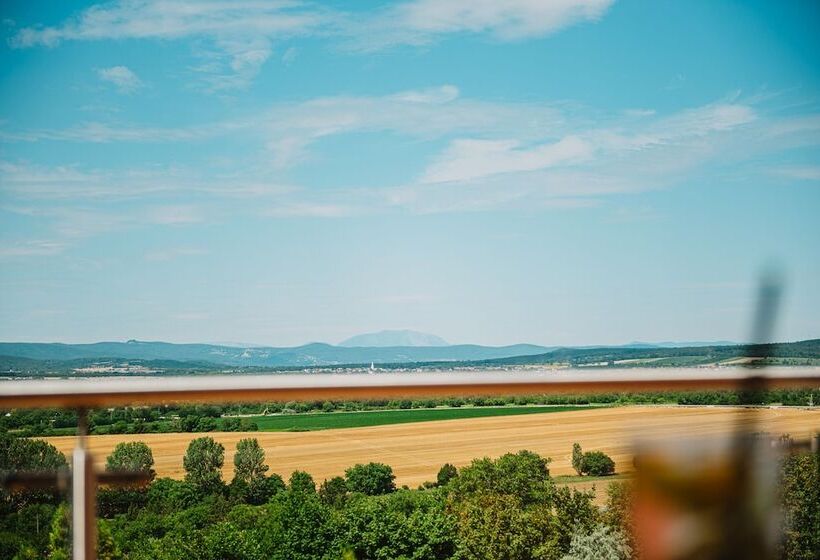 Wabi Hotel Beauty & Dental Center