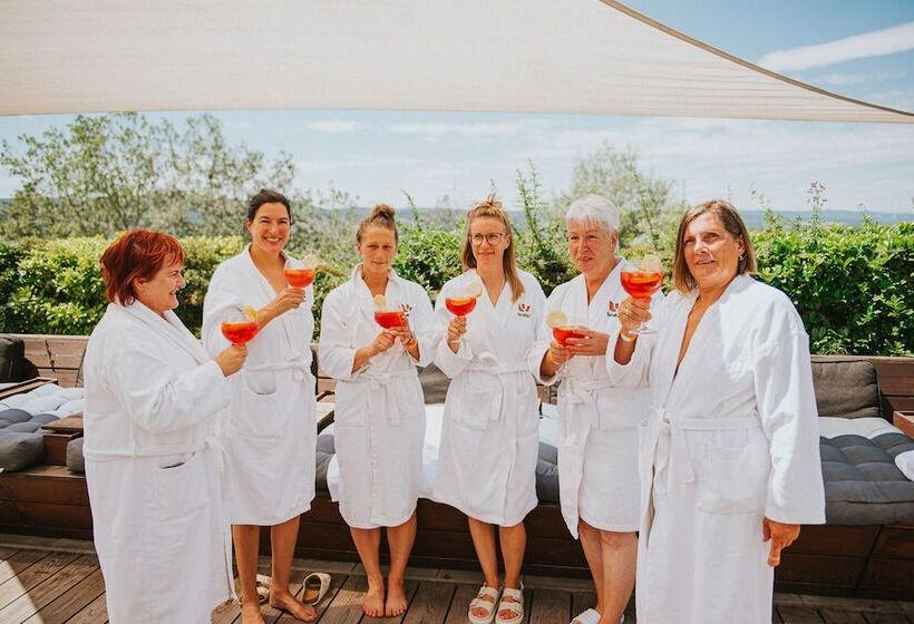 Wabi Hotel Beauty & Dental Center