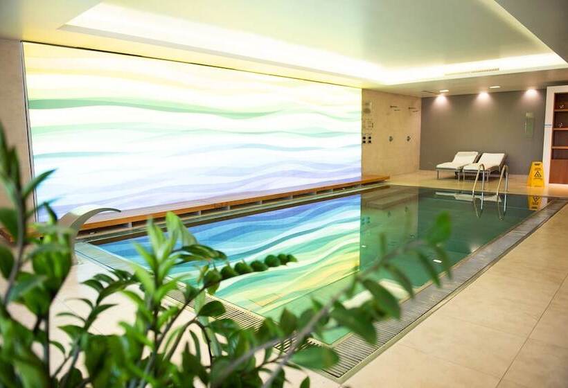 Wabi Hotel   Beauty & Dental Center