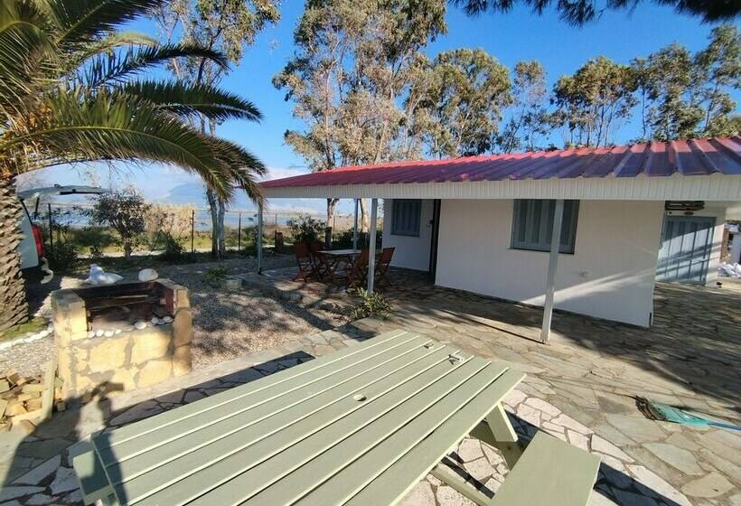 Beachfront/2br/garden/bbq/seaview/quietretreat