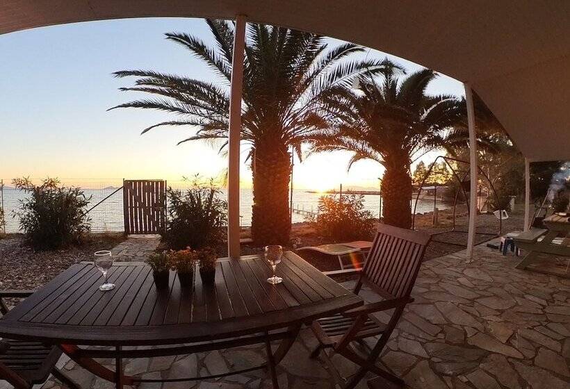 Beachfront/2br/garden/bbq/seaview/quietretreat