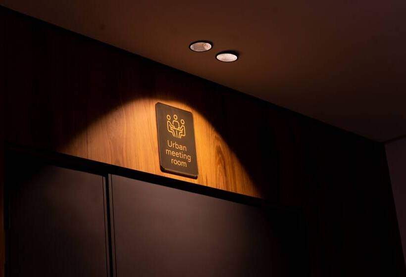 هاستل Urban Hotel And Spa