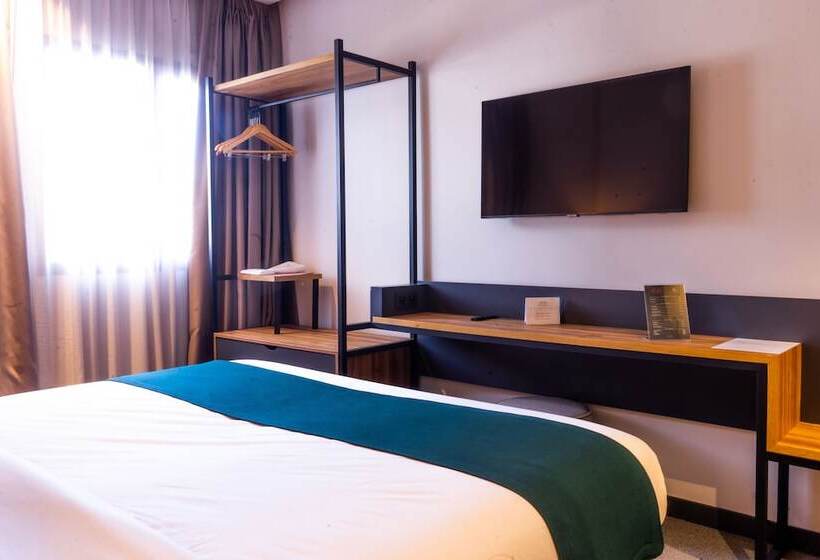 هاستل Urban Hotel And Spa