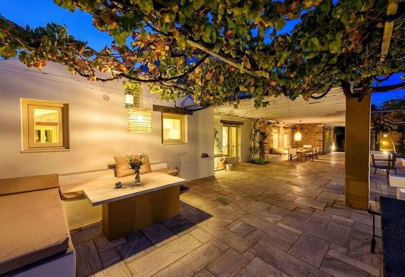 Aria Paros Residence