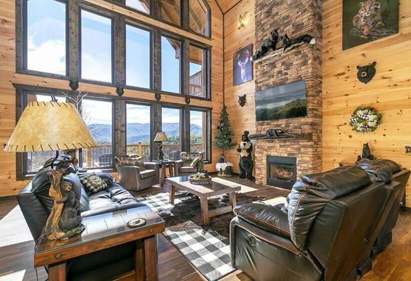 Bear Hugs   5 Bedrooms, 5.5 Baths, Sleeps 20 5 Cabin By Redawning