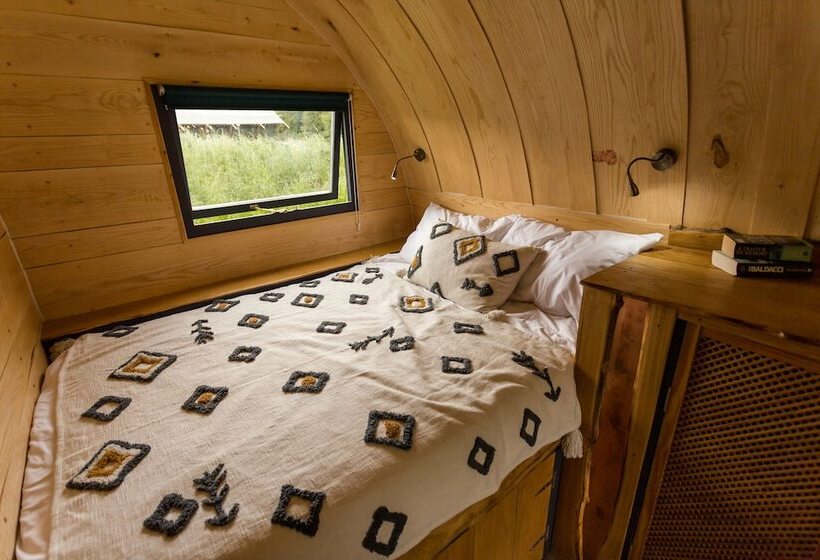 Beautiful 1 Bed Glamping Pod In Battle