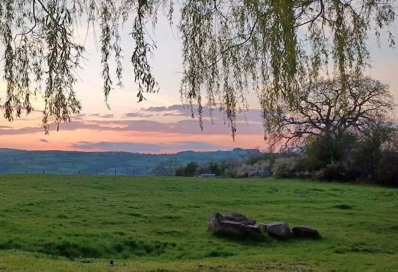 Spacious 1 Bed Lodge In Clifford, Hereford