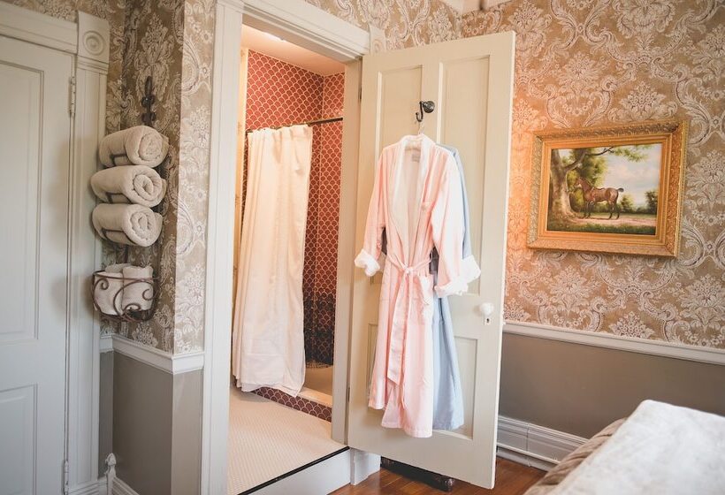 צימר Boonville Luxury Lodging