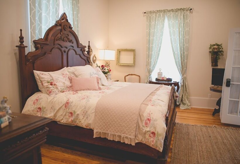 צימר Boonville Luxury Lodging