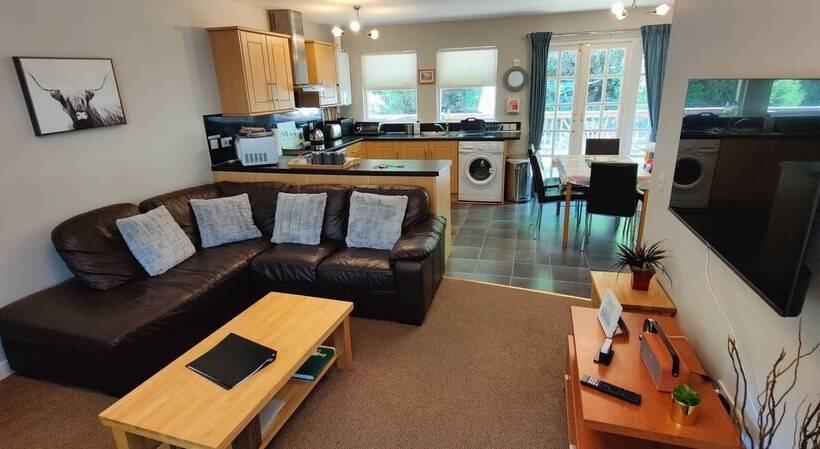 Ben Reoch Cottage  Loch Lomond & Arrochar Alps