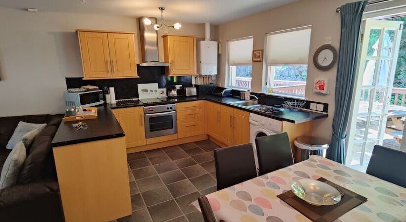 Ben Reoch Cottage  Loch Lomond & Arrochar Alps