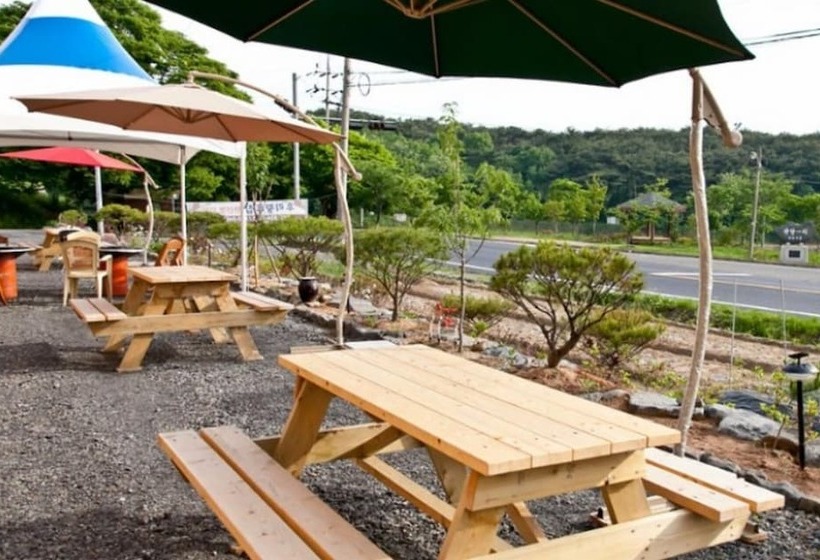 Boryeong Woori Hwangto Pension