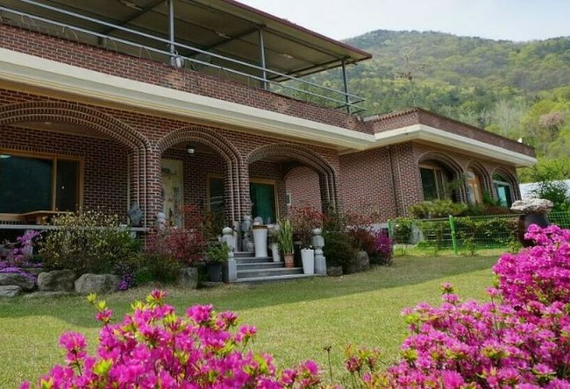 Buan Chilkdeokgol Pension