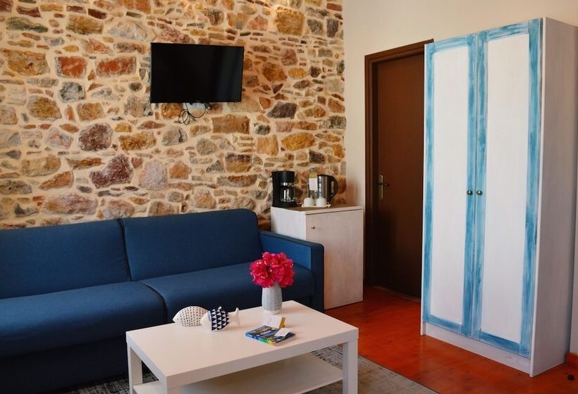 Castro Rooms Chios