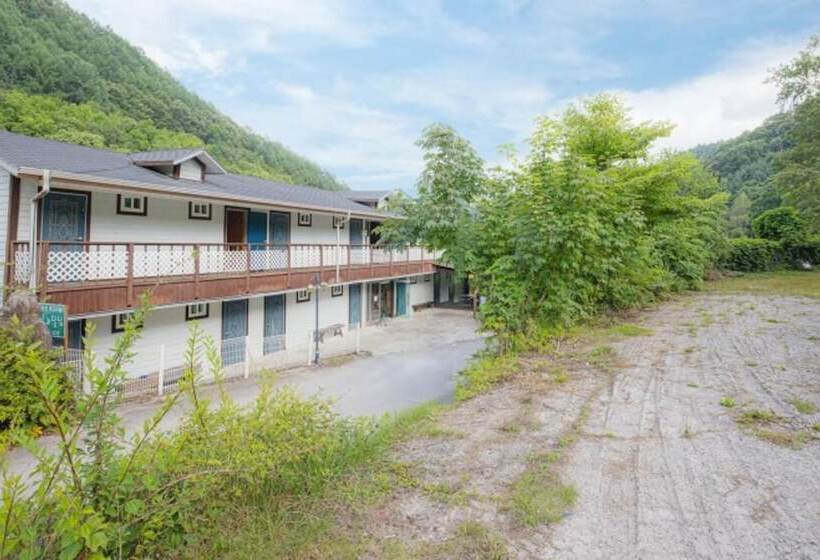 Chuncheon Byeolnim Dalnim Pension