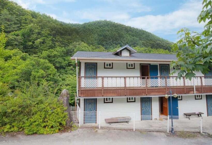 Chuncheon Byeolnim Dalnim Pension