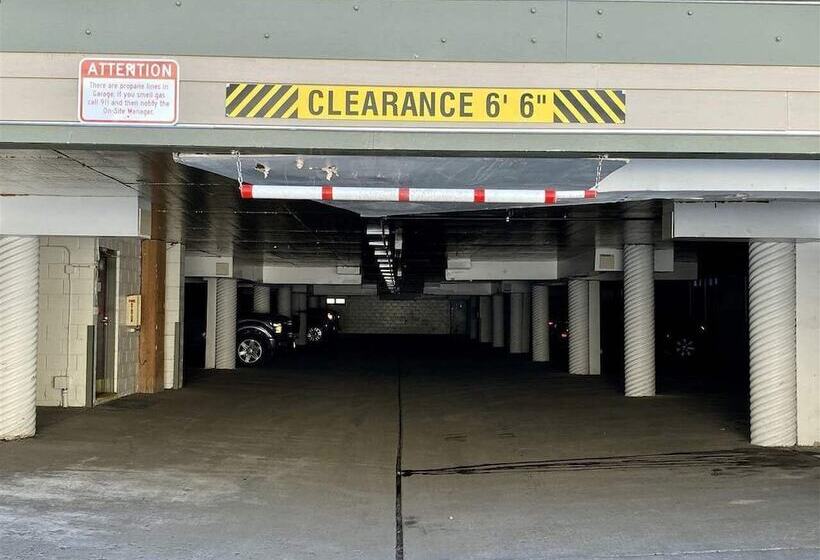 Crestview #2 Close To The Village, Near Year Round Outdoor Activities