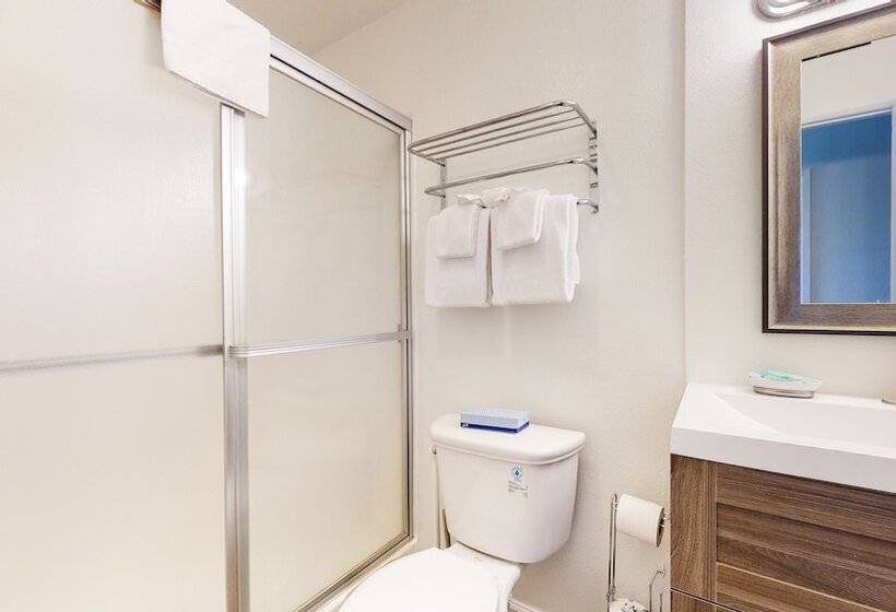 Crestview #2 Close To The Village, Near Year Round Outdoor Activities