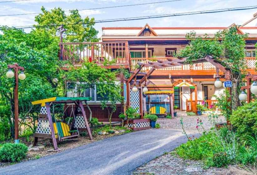 Daebudo Bada Solhyangi Pension